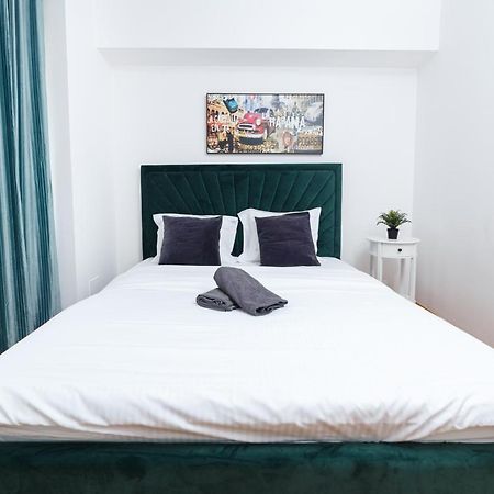 Color Apartments Unirii 14 Blv ブカレスト エクステリア 写真